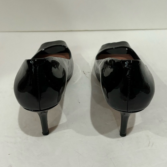 VINCE CAMUTO Women’s Black Patent Leather Peep Toe Heels - size 7.5 - Picture 4 of 7